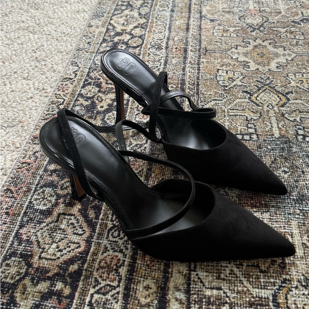 Black Pointed-Toe Strappy Heels